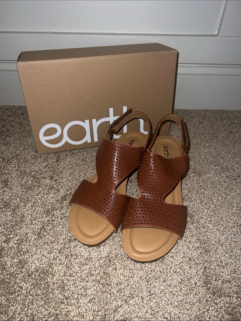 Earth Medium Brown Harten Wedge Sandal